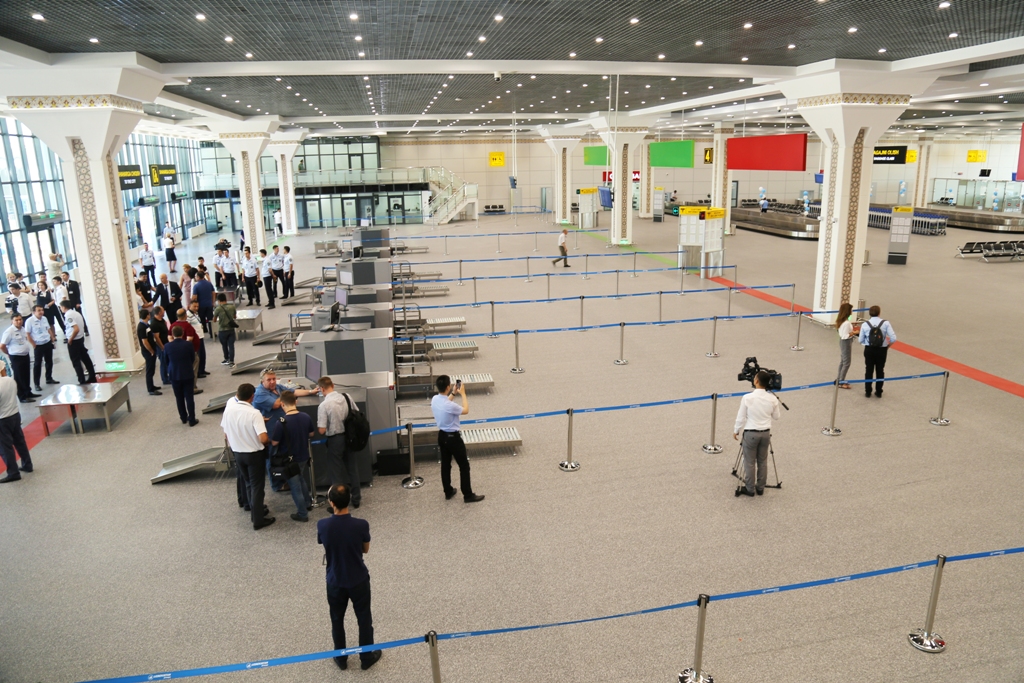 Новый терминал прилета международных авиалиний в аэропорту «Ташкент» имени Ислама Каримова